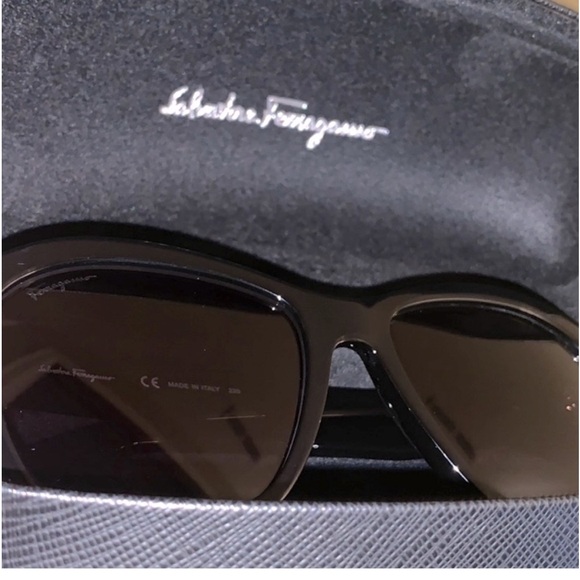 NWTC Salvatore Ferragamo square 55mm sunglasses style SF894SL made in Italy - Picture 4 of 10